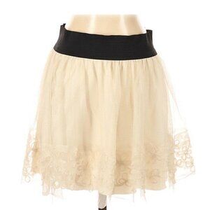 Delia’s IVORY Embroidered Mini‎ Skirt 17” Women’s S